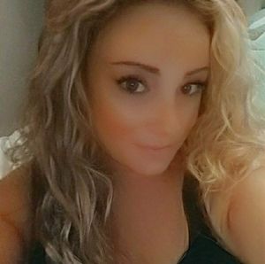 Meet your Posher, Michaela